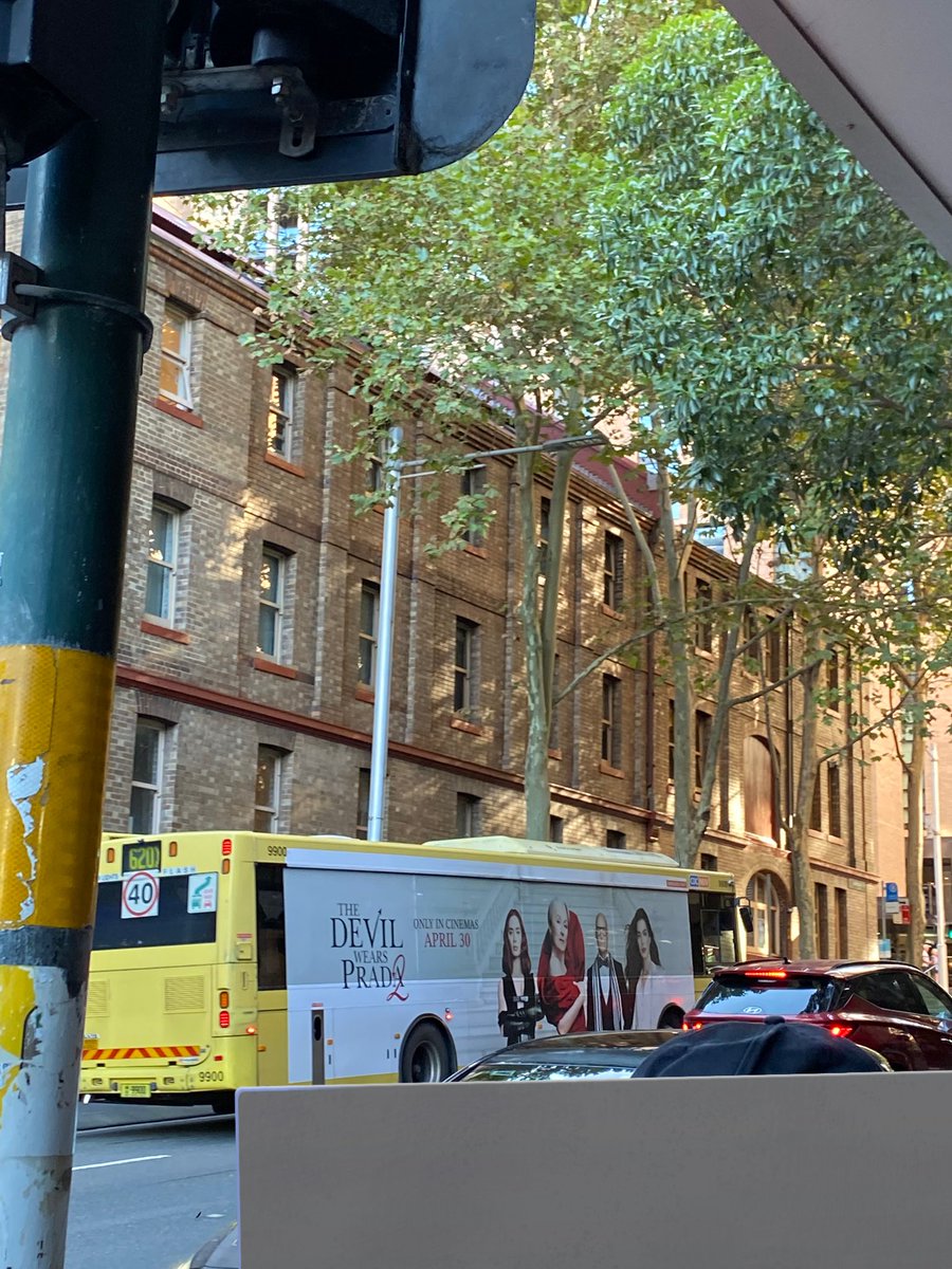 rio v :3 // 🚌 👠🩺 tweet media