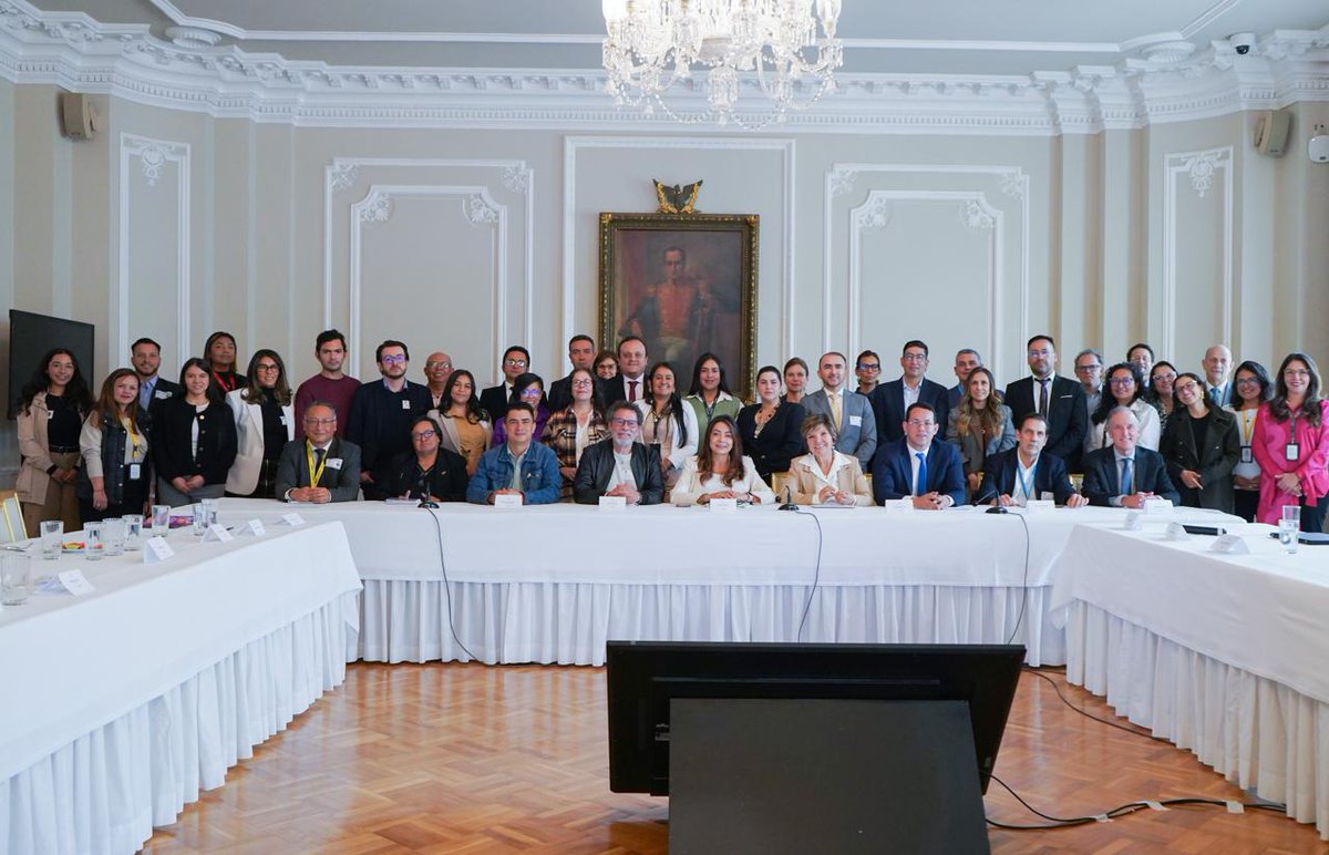 Csivi-Comunes tweet media