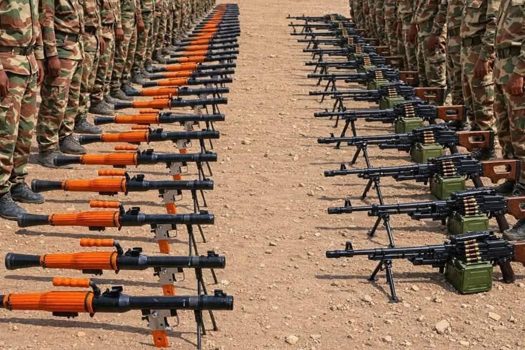 Ugaashassanmad's tweet photo. Images showing the weapons that AbdelFattah Elsisi - عبد الفتاح السيسي  president of Egypt brought to Somalia being used to attack civilians in Baidoa Southwest State of Somalia .

The weapons were distributed to mercenary groups Clan militias  based in Buurhakaba, https://t.co/q0wgHmZjk5