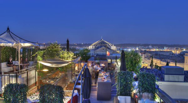 euro_tour's tweet image. ❤泊まってみたい『🇫🇷フランスの #豪華ホテル✨』
➡euro-tour.co.jp/luxury-hotel/f…
「インターコンチネンタル・ボルドー・ル・グラン」　グランテアトルの真向かい、ボルドー歴史地区の中心部に位置する人気の5つ星ホテルです♪ #ボルドー #Bordeaux #InterContinentalBordeaux