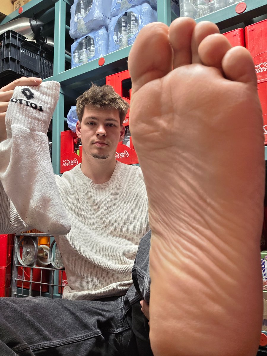CashGodJustin's tweet photo. Socks on or off? Either way, leak your cash to me f*gs

#findom #findomNL #malefindom #cashgod #footfetish

@AlphaMaleWorld1
@diamond__here 
@Toeypromo
@alphaxfindomrt
@PromoRTpig
@RT4Kings
@justthispiggy
@AlphaMusclewor https://t.co/MQEnLMo3Fy
