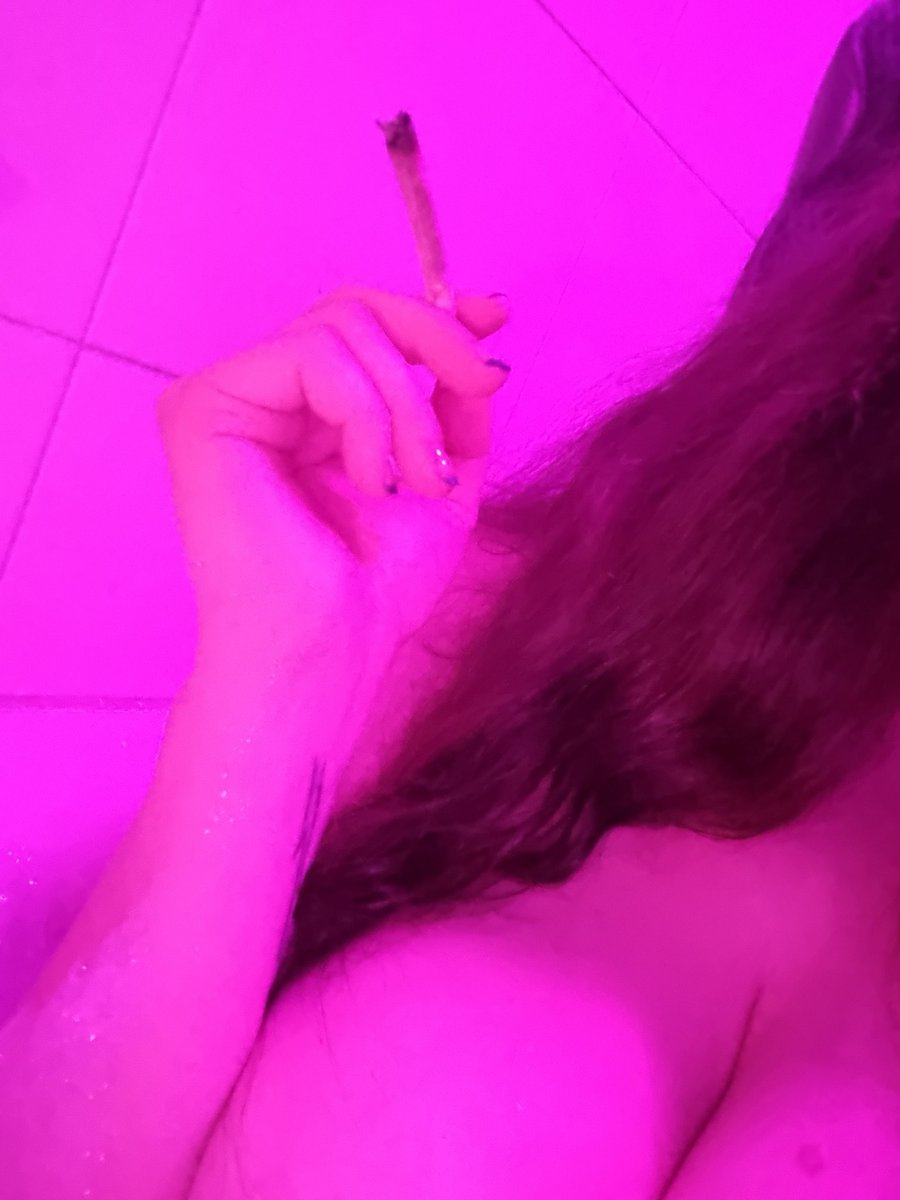 k̷o̷k̷o̷𝐋𝐎𝐑𝐄s̷ tweet media