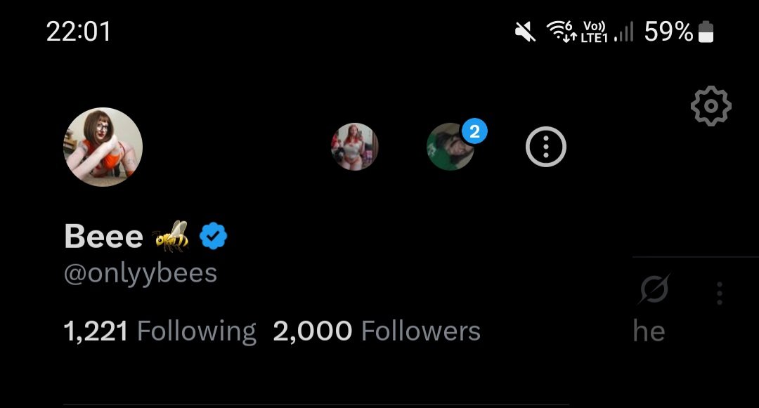 THANK YOU SO MUCH OMG 😩😩🐝✨️💖

WE 2K AT THE HIVE IM SO EXCITED!! 🐝✨️