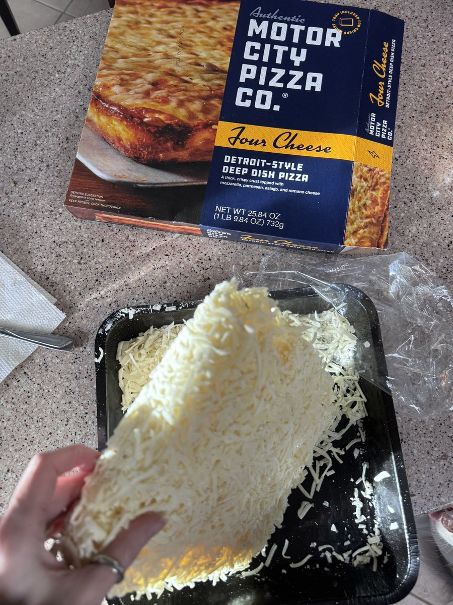 iolstephanie's tweet photo. @MotoCityPizzaCo Why is my “pizza” a tray of frozen cheese shreds? 😭 https://t.co/HYfFabMyyx