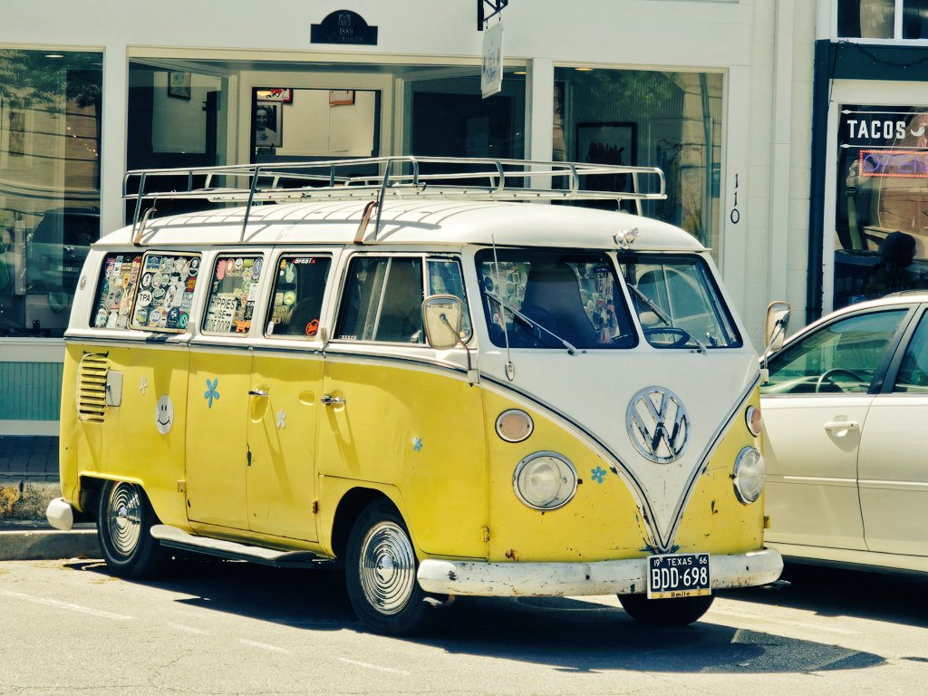 The #TexasPhotographyFestival 2026 gave me the opportunity to talk with professional photographers and pick their brains. 

“Photography is an instant in time. It can be a second that’s gone forever.” – Unknown
#GeorgetownTx #HistoricTownSquare