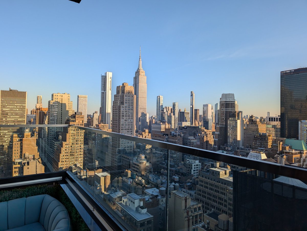 Oranges 🦇🔊 tweet media