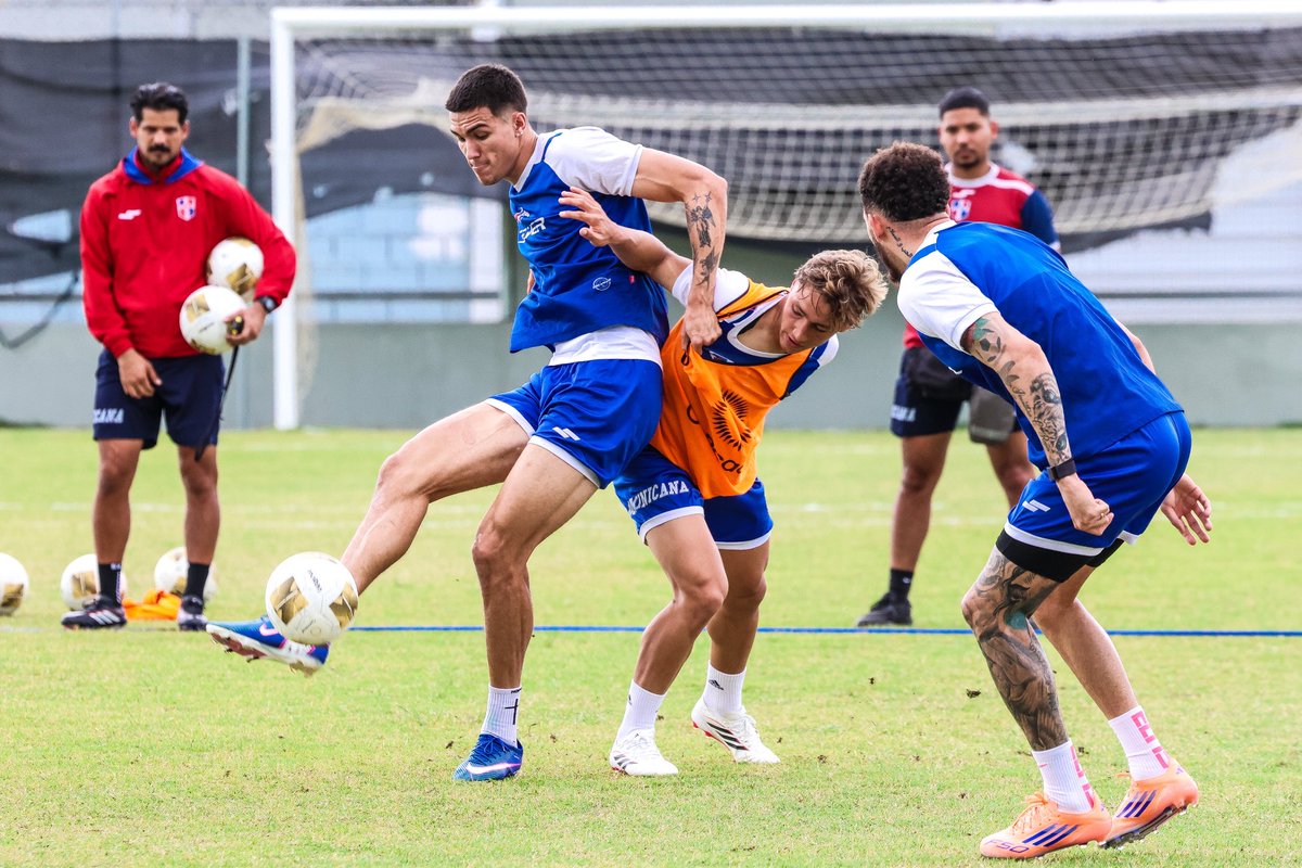 sedofutbol's tweet photo. ¡LA SELE ESTÁ DE VUELTA! 🙌🏻⚽️🇩🇴 https://t.co/LByDfFyfRi