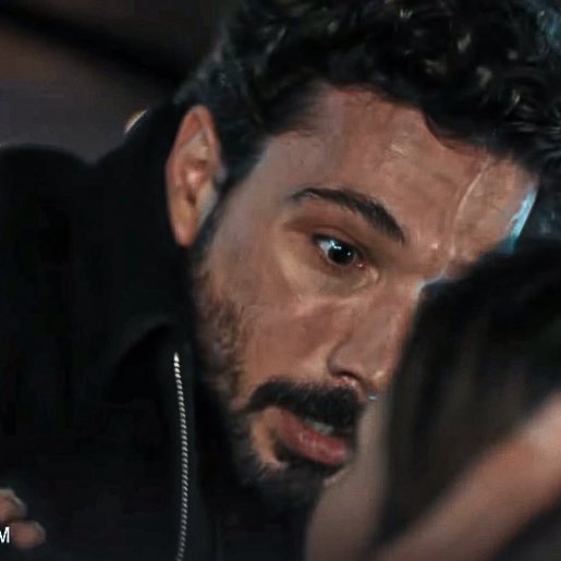 𝜗𝜚mina tweet media