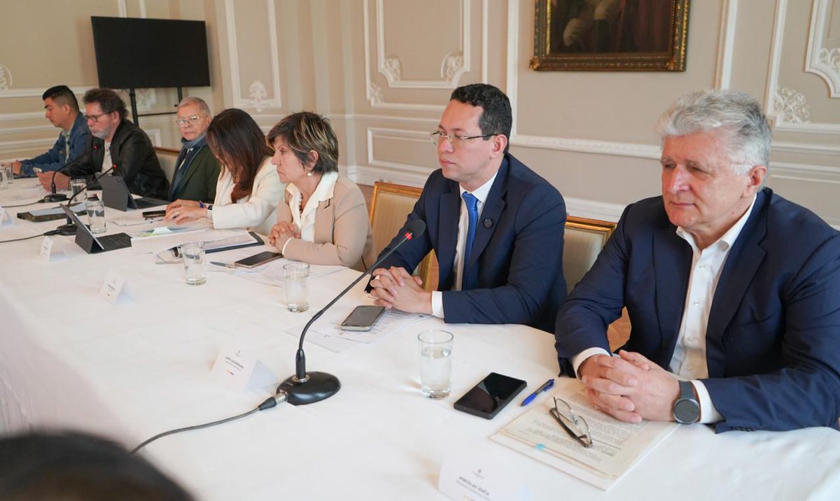 Csivi-Comunes tweet media