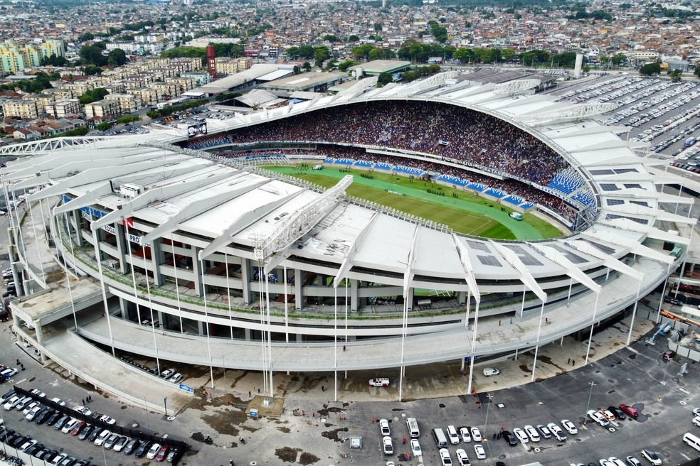 ✠Estagiário do VASCO✠ tweet media