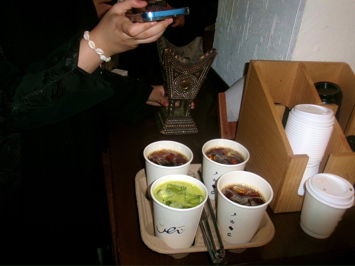 A hundred thoughts vs me tweet media