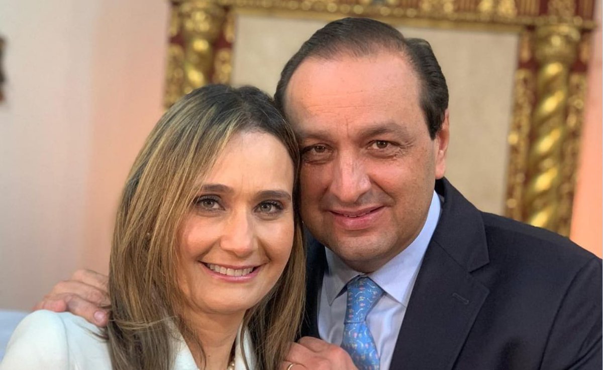 Undonjuanmas_'s tweet photo. Cagada con Inés María Zabaraín y Lorena Ocampo esposas de Jorge Alfredo Vargas y Ricardo Orrego de ahora en adelante serán "La esposa del acosador"
Gracias por no sólo dañar la vida de muchas mujeres sino también la de sus propias familias hijueputas @JorgeAVargasA @OrregoRicardo https://t.co/ZAbNSdG8ss