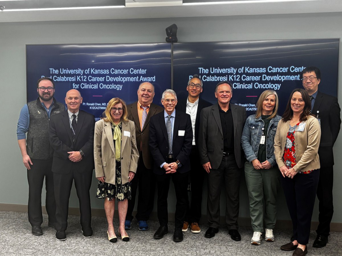 KURadonc's tweet photo. University of Kansas Cancer Center hosted the Paul Calabresi K12 Career Development Program EAB and IAB members. Great discussion about the training of future cancer clinical researchers.
@RonaldChenMD @simonpowell213 @WilliamKimMD @reddies96 @APollack @KUcancercenter @KUMedicine https://t.co/LdGUmqVQDb