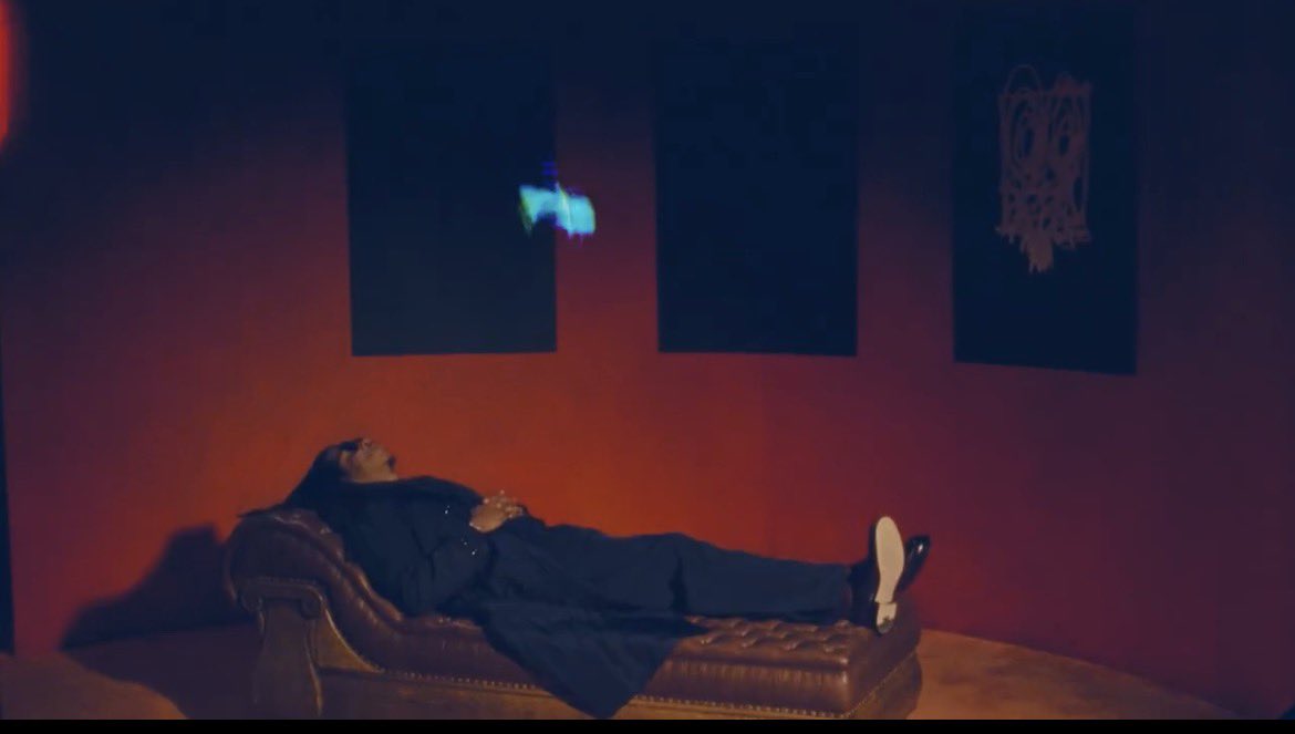 💎🍾 tweet media