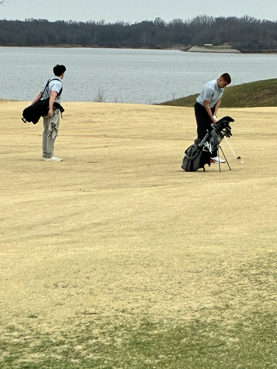 Northmen_Cval's tweet photo. NKC Vs. Oak Park match play event. #GOLO boys! https://t.co/KOFIRdHmEm