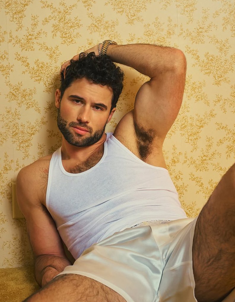 Say Beyonceeee 🐝 tweet media