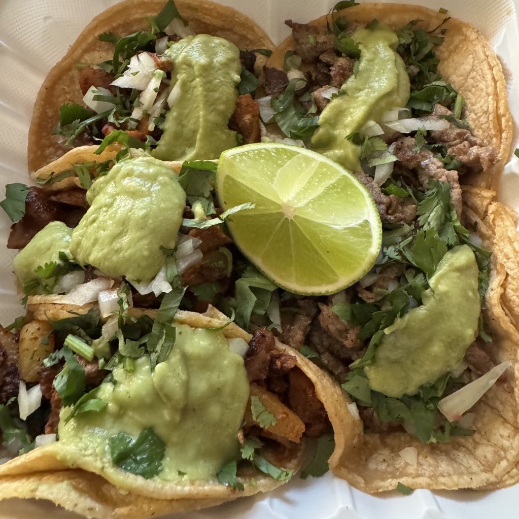 WoodyCliffords's tweet image. Happy #TacoTuesday 🌮 #TwitterVerse
Fantastic Day so far about to get even better. Athletes 💪 Workout #2 ✅ Time to Download these and Rush to My Practice to set up the Pitching Machine to Hit on the Field. Back in action this Weekend ⚾️