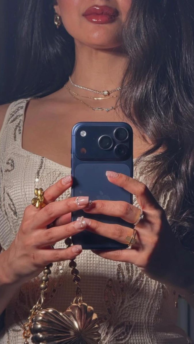 FIRVA🫧. tweet media