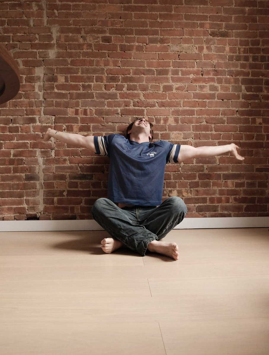 FlopTina tweet media