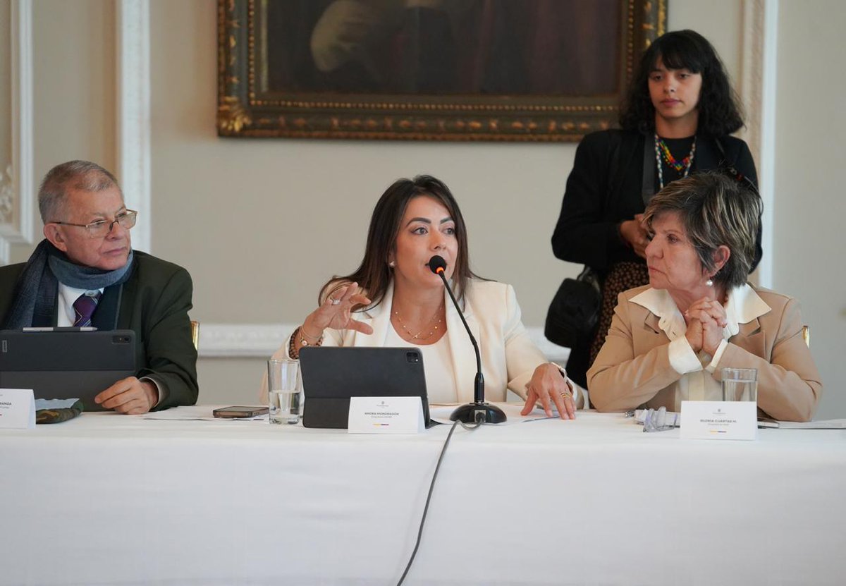 Csivi-Comunes tweet media