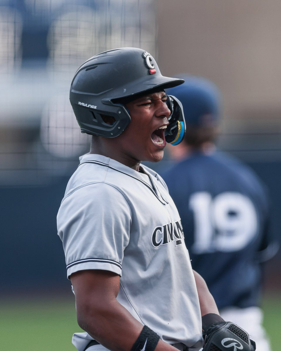 GoBearcatsBASE's tweet image. Nobody has more fun out there than @iamdp3_. 

#Bearcats | #TenGames