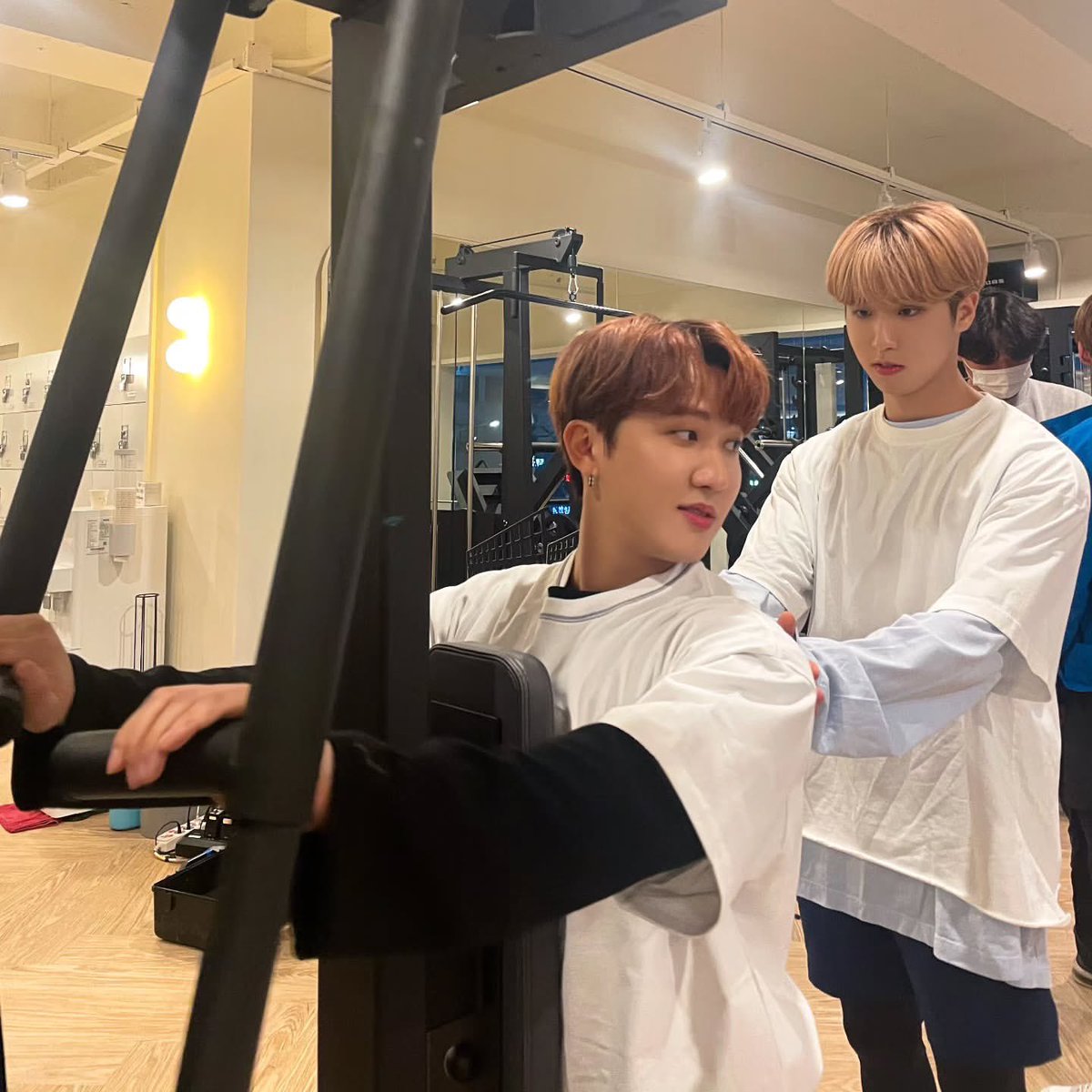skzhanig's tweet photo. 240325

#HAN #Changbin #Hyunjin
#StrayKids https://t.co/IZD2bQEbYj