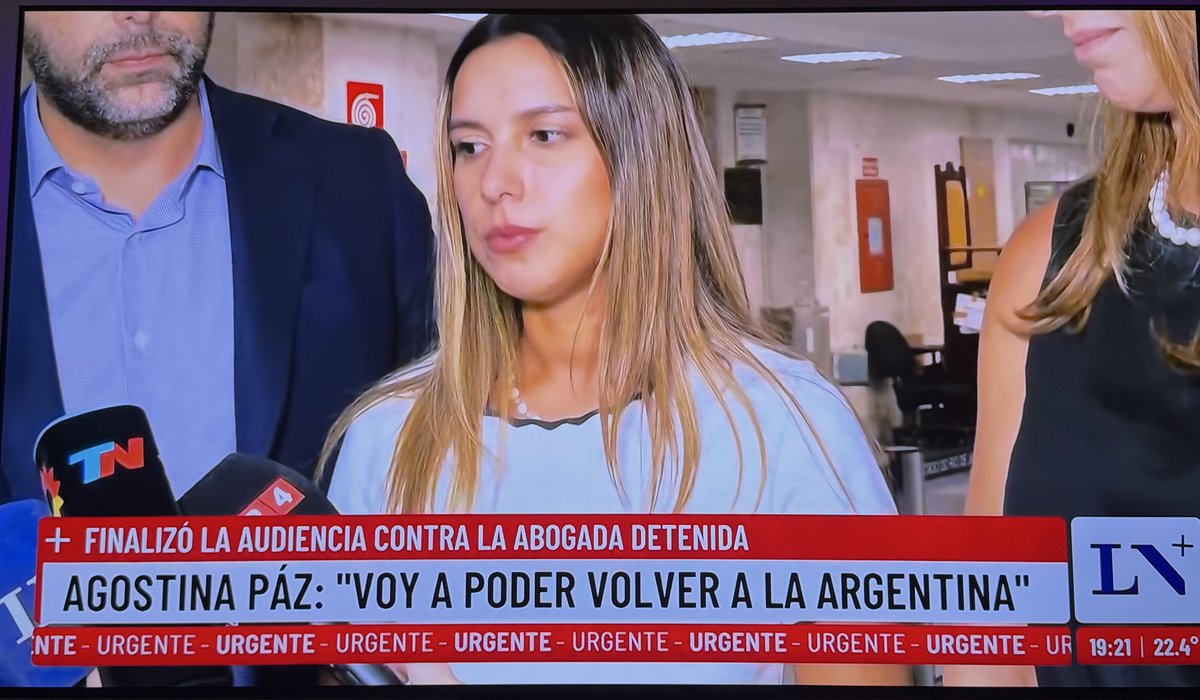 Mandrilandia tweet media