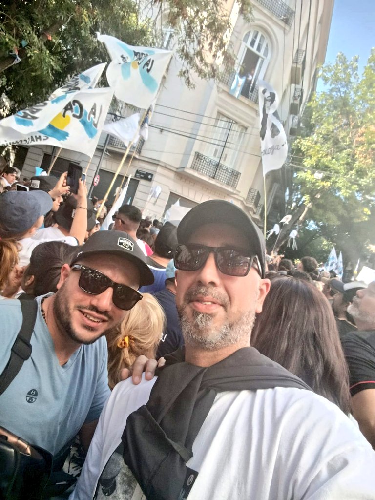 🇦🇷 La Patria NO se vende 🇦🇷 ✌🏻 (@rodrigo_36_84) on Twitter photo 