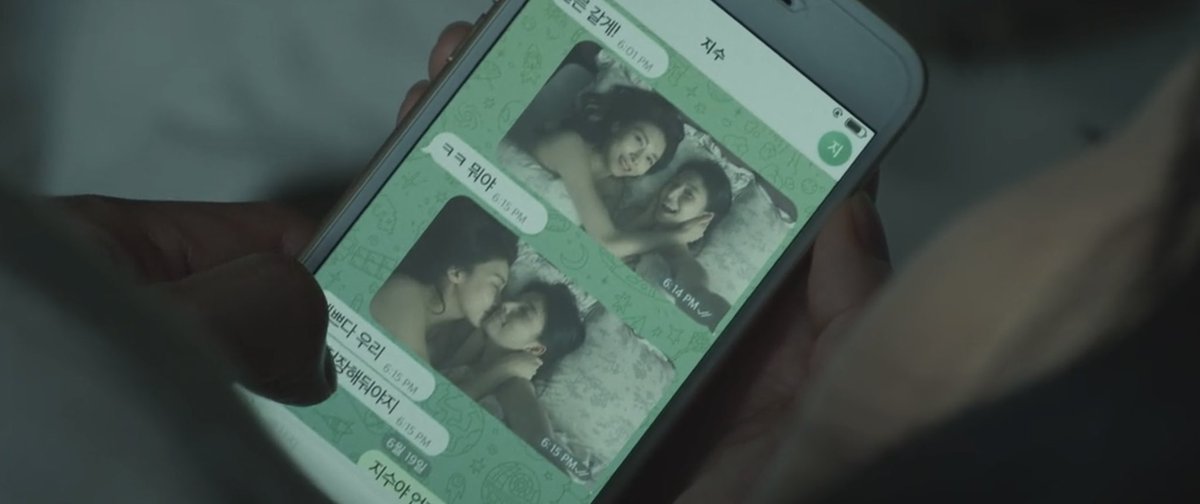 ellestrinket's tweet photo. ha ji won. has officially played a girlkisser. (and it wasn’t just implied that she was sapphic, we really got photos like these) WOMEN KEEP ON WINNING https://t.co/Gtj7gnuP3n