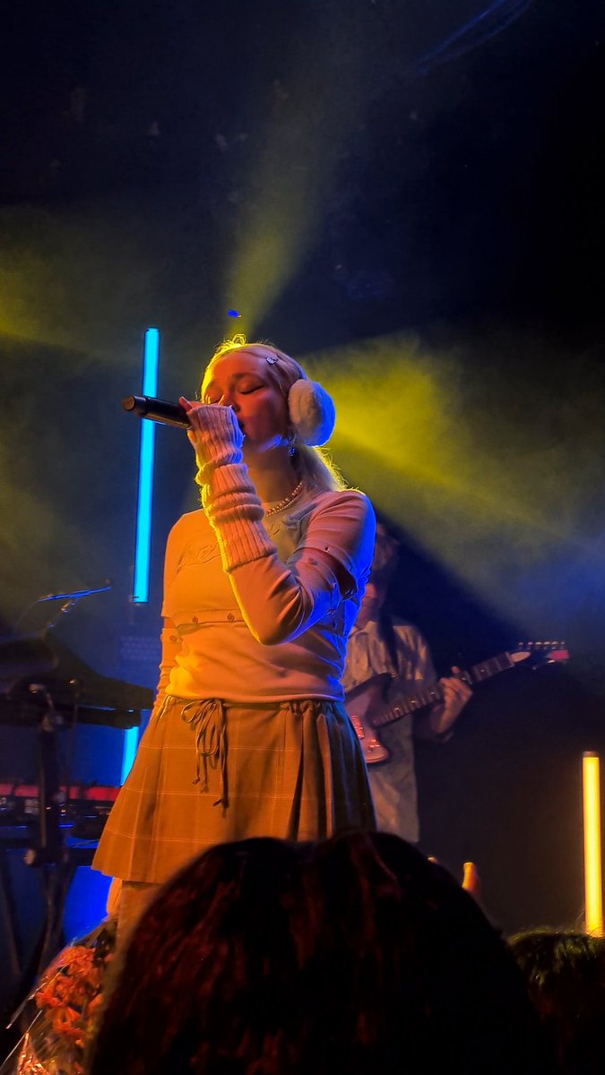 ًᓚᘏᗢ tweet media