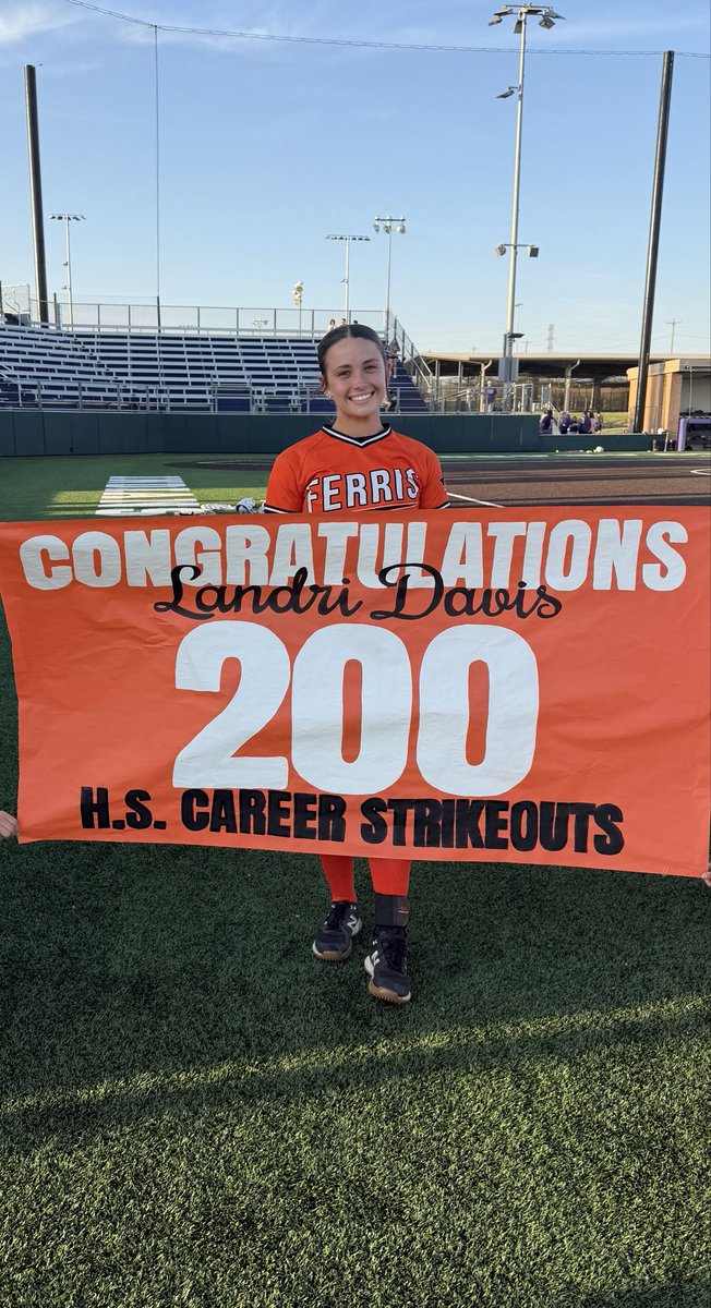 Landri Davis tweet media