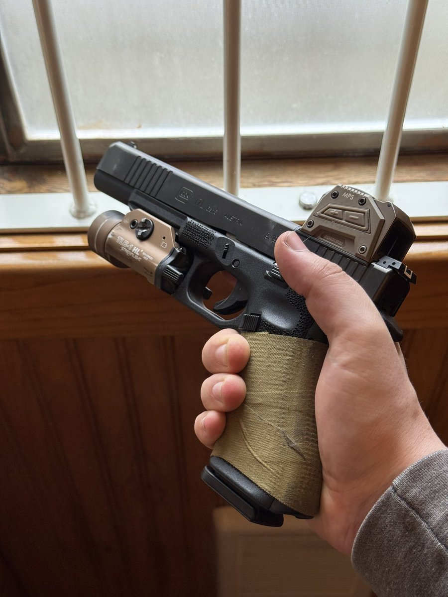 Shelfka 🪓 tweet media