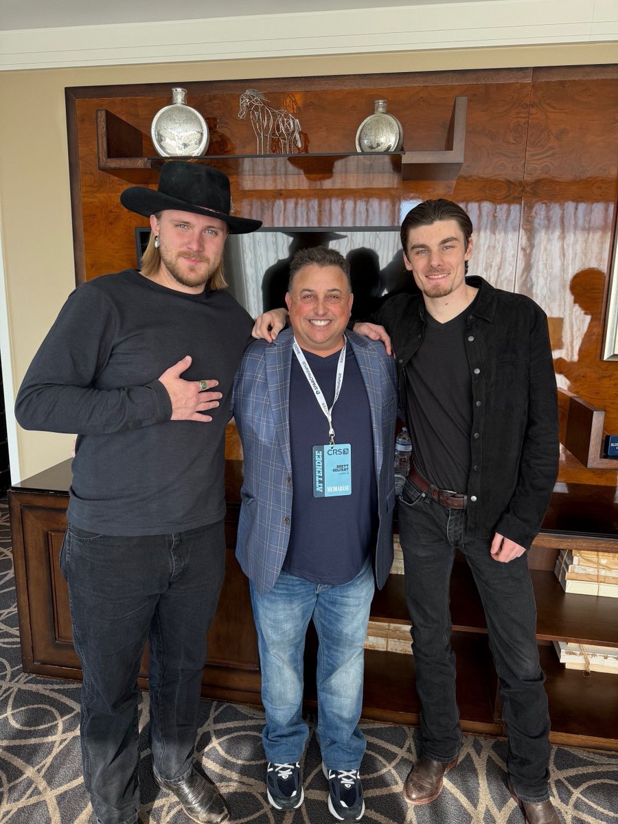 Mediabase Charts tweet media