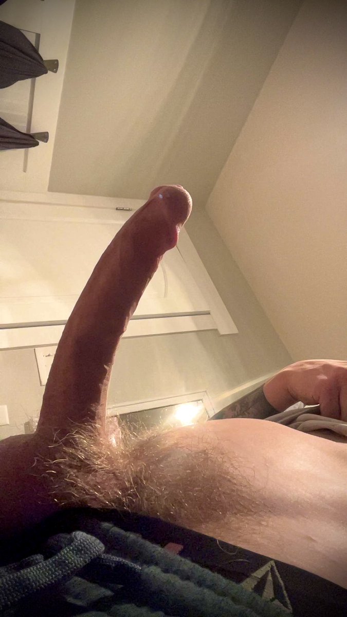 SlanginitBWC's tweet photo. @austin_walk_xxx Nice bro! 😎 9 inches here 🔥🔥🔥 https://t.co/lT7Q1N763o