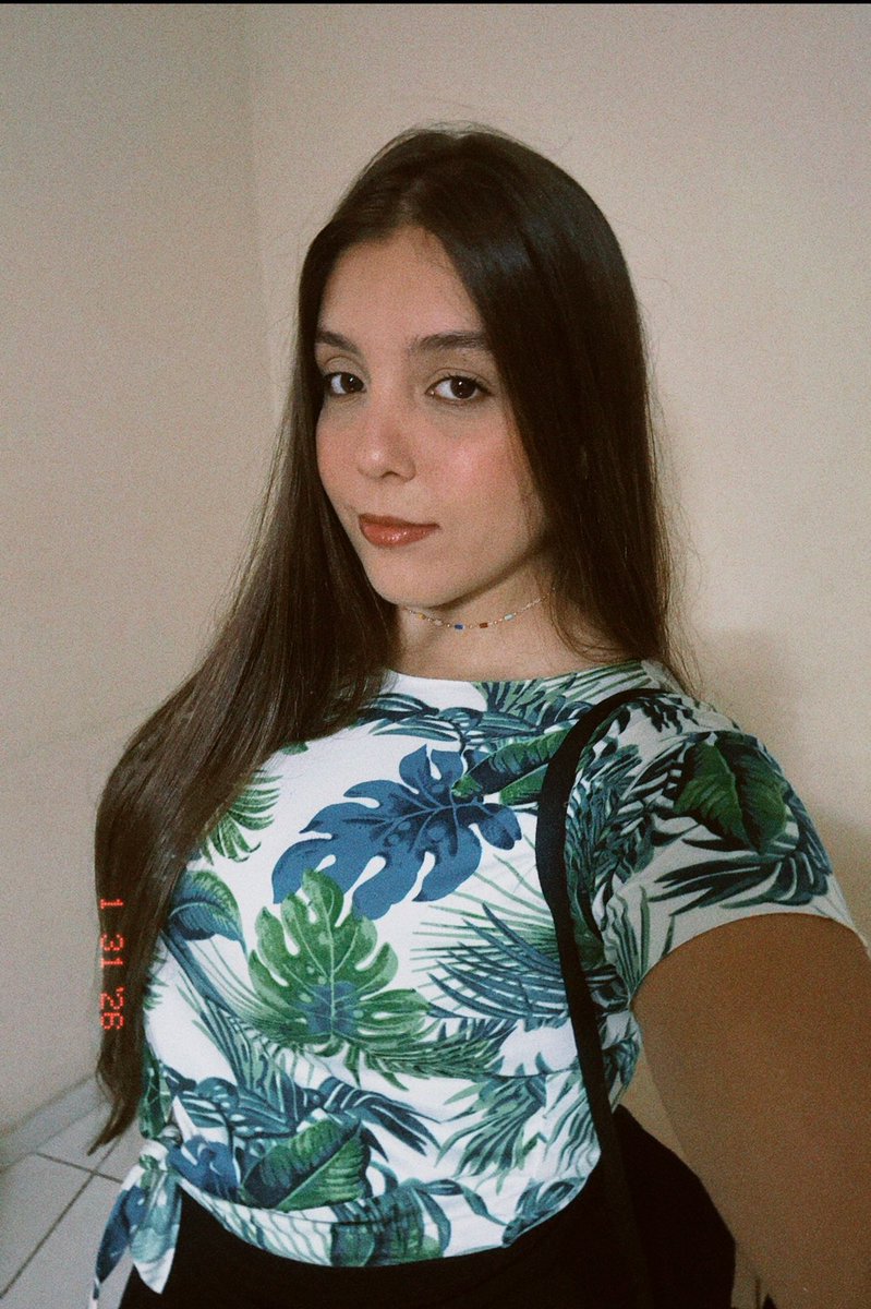 btsslyn's tweet photo. não importa quanto tempo passe. sempre serei eu tendo os mesmos sentimentos de quando eu tinha 15 anos, surtando por 7 coreanos 

2018 - Love Yourself     //     2026 - ARIRANG https://t.co/VdIdTFNELR