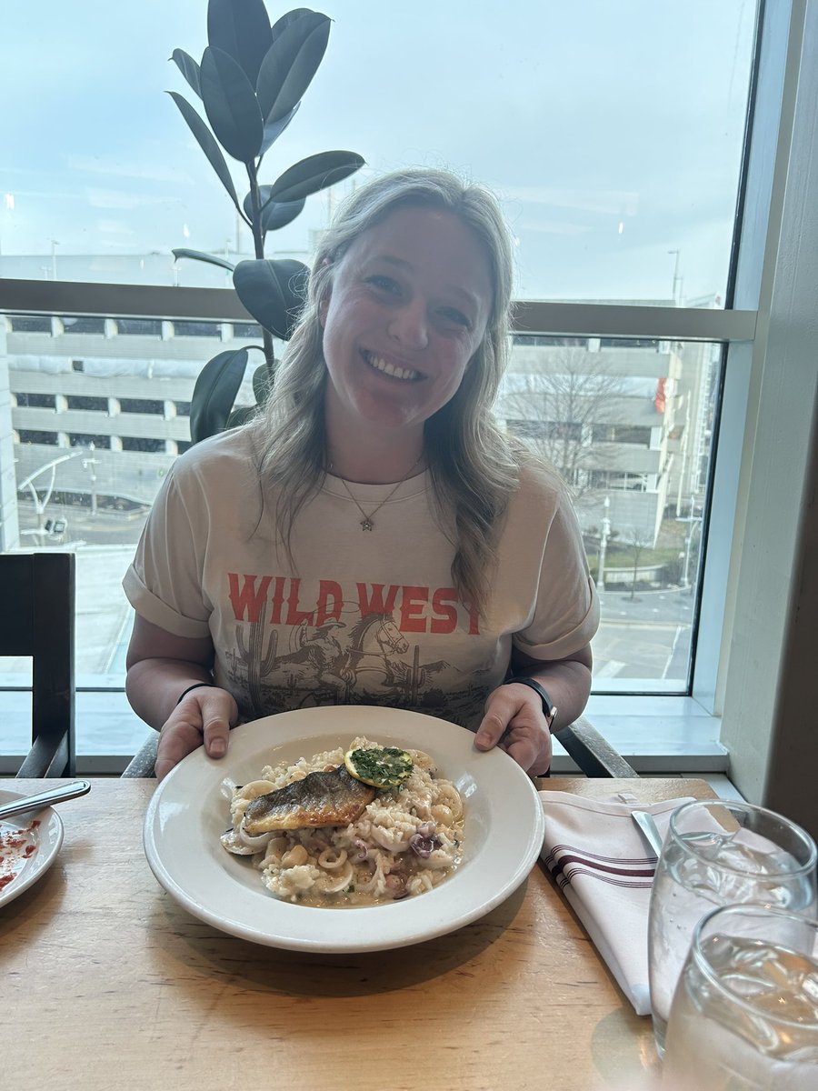 LSB1961LSB's tweet photo. My beautiful daughter Katie @MsKBalks joining me for dinner at #Spagos in casino Windsor https://t.co/2pwTxeTyzP