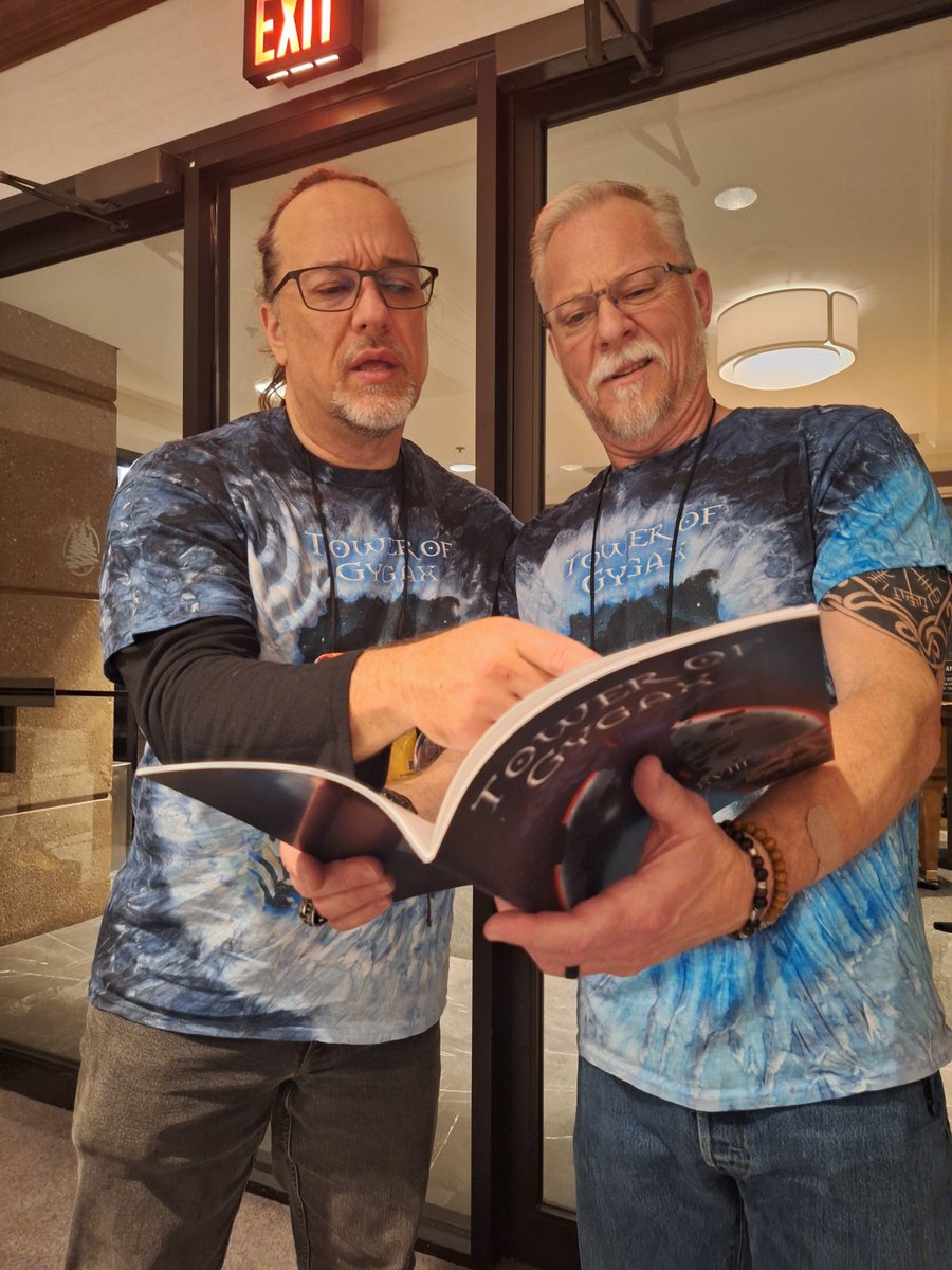 Gary Con tweet media