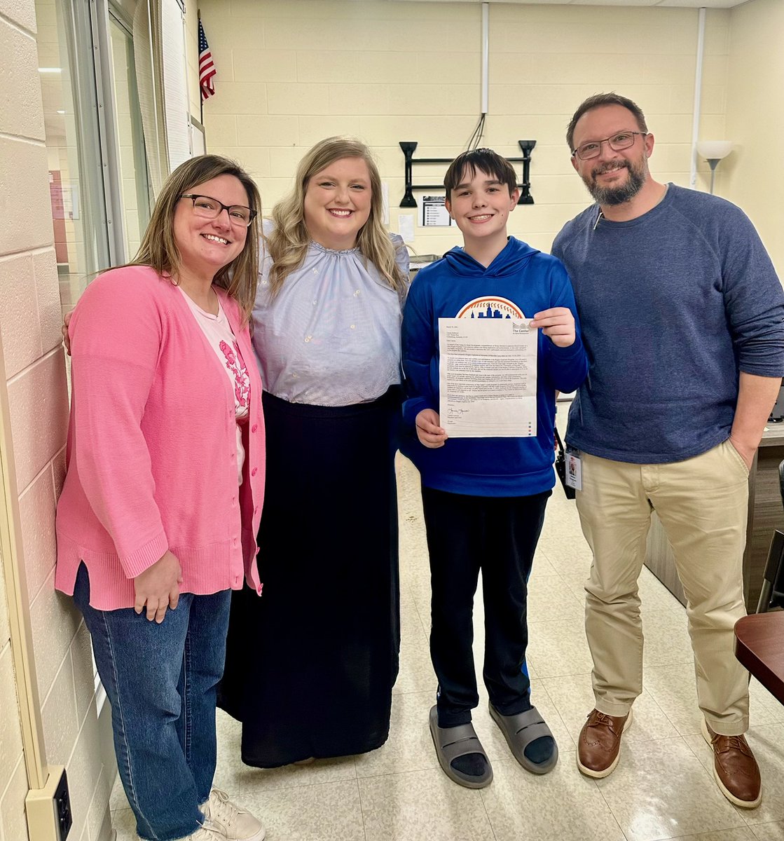 Boyd_Middle tweet media