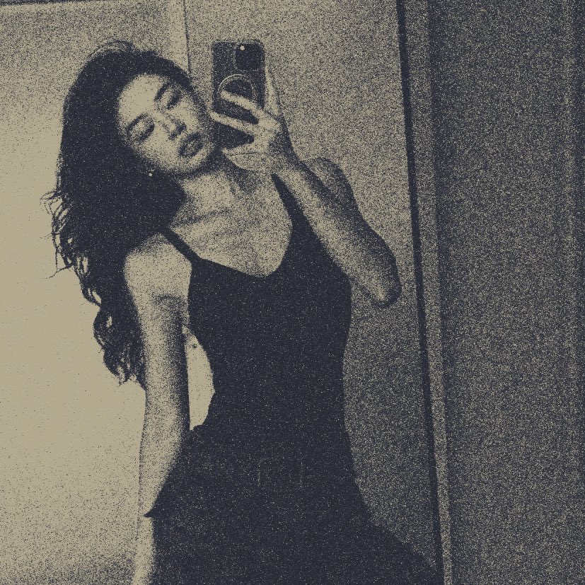 نيلي tweet media