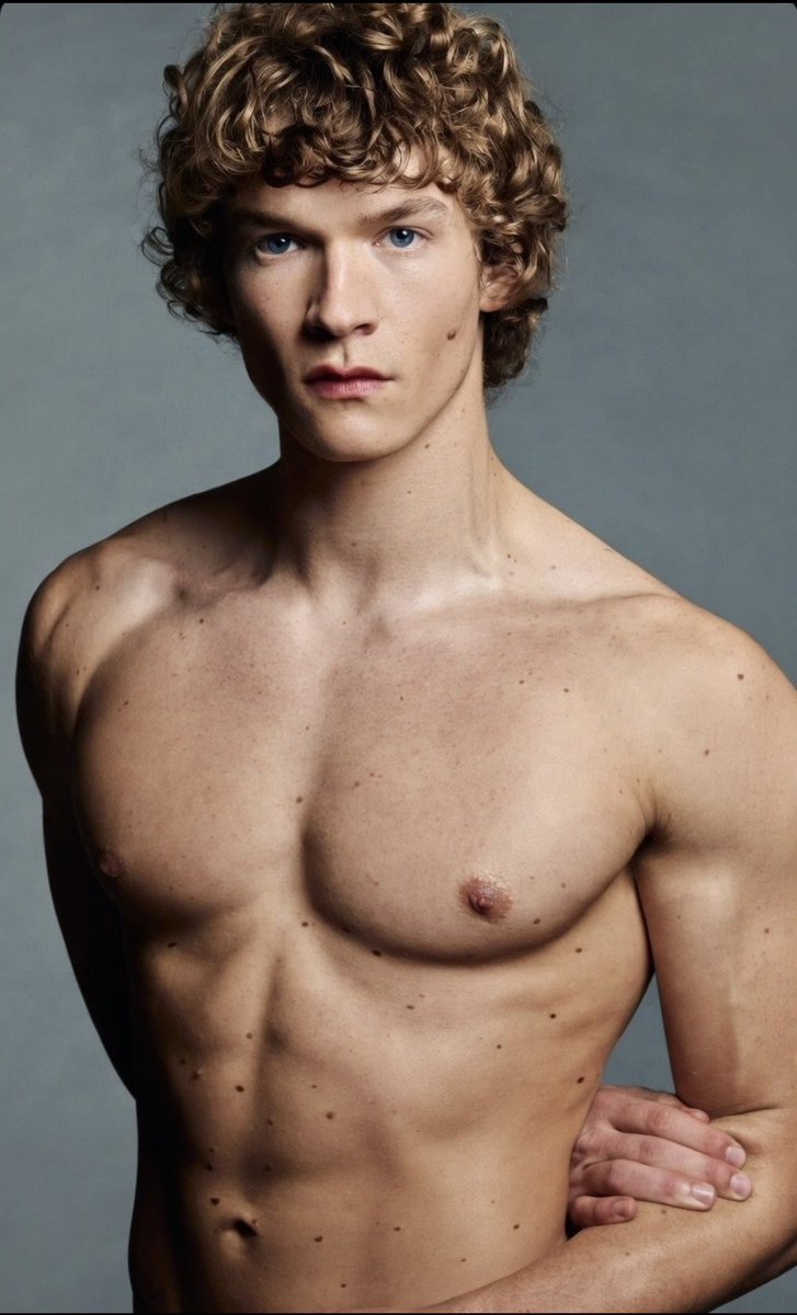 Awish921's tweet photo. Connor really needs to come out of his shell and work on his shyness. 🤭 I mean he never takes his shirt off. 
#ConnorStorrie https://t.co/JytiiRaJMo
