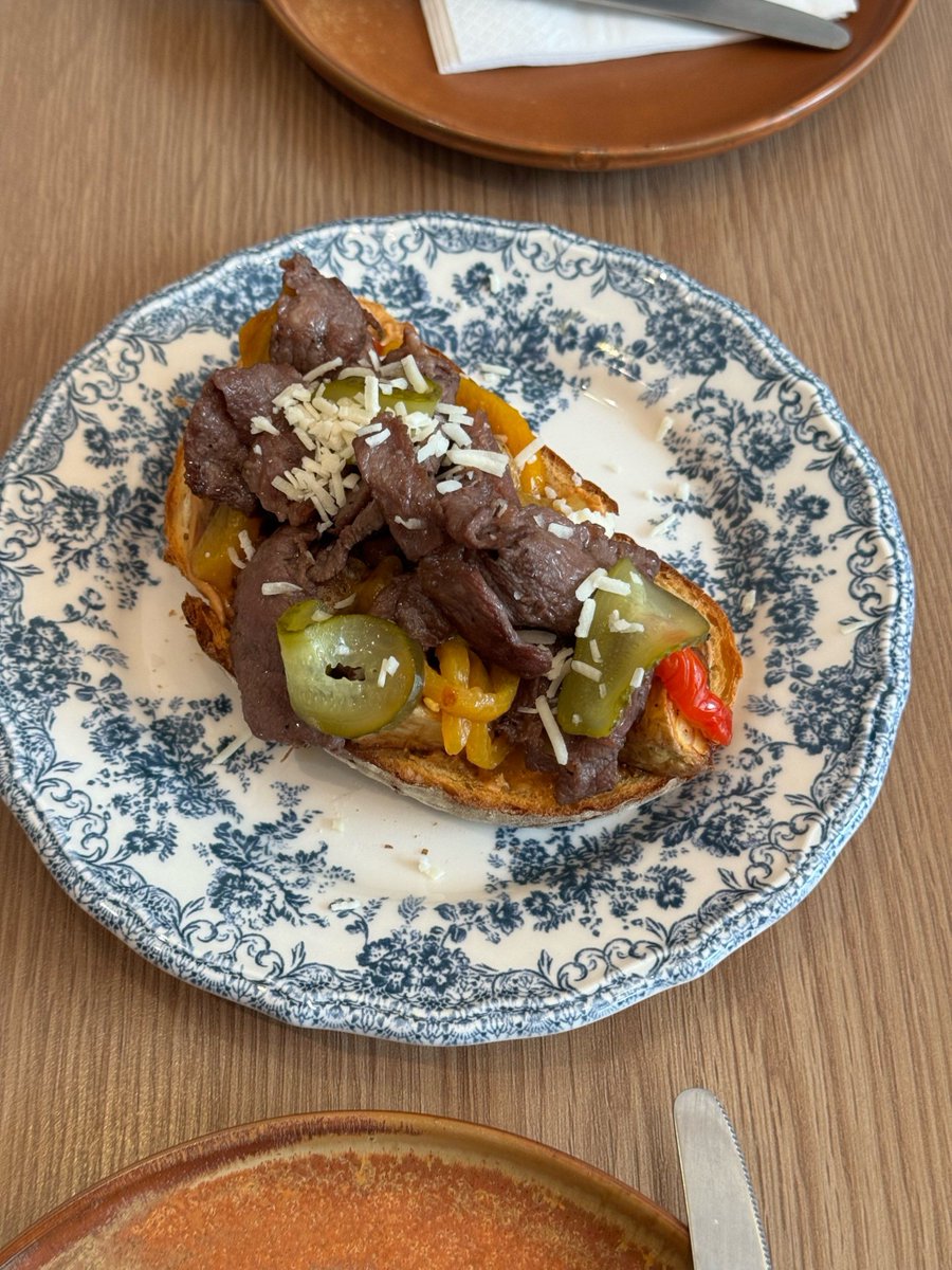 SofÍa Helena Azevedo tweet media