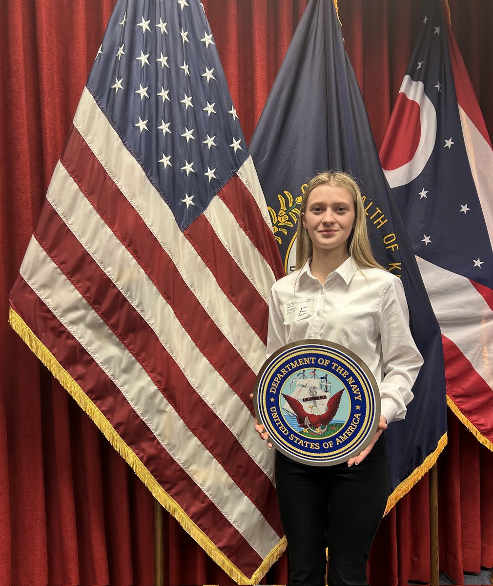 MVPMiddies's tweet image. MIDD STATE IS PROUD OF NAVY RECRUIT, ASHLEE STEVENSON!!
She is graduating a year early and ships out with @USNavy in August . We know she'll honorably represent her country and Middletown.
Non sibi sed patriae
#MiddieRising
#InTheNavy
#SubMechanics
#SemperFortis
@MHSMiddieTweets