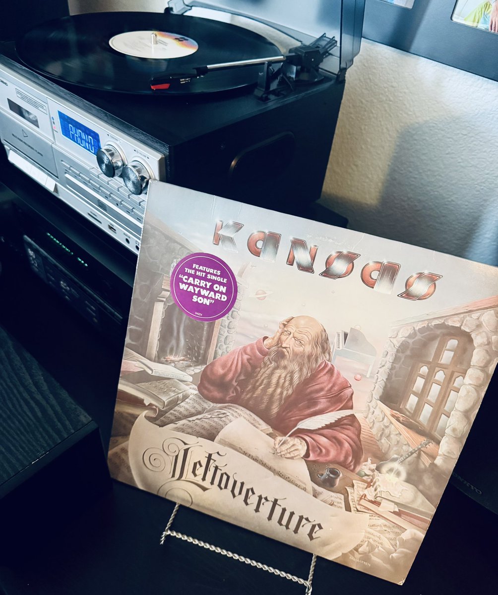 Zepp1978's tweet image. His (The Who) and Hers (Kansas) picks for the night. #TheWho #Quadrophenia #Kansas #vinyl #NowPlaying @TheWho @KansasBand