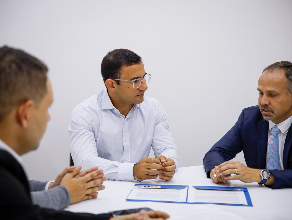 Hugo F. Kerguelen G. tweet media