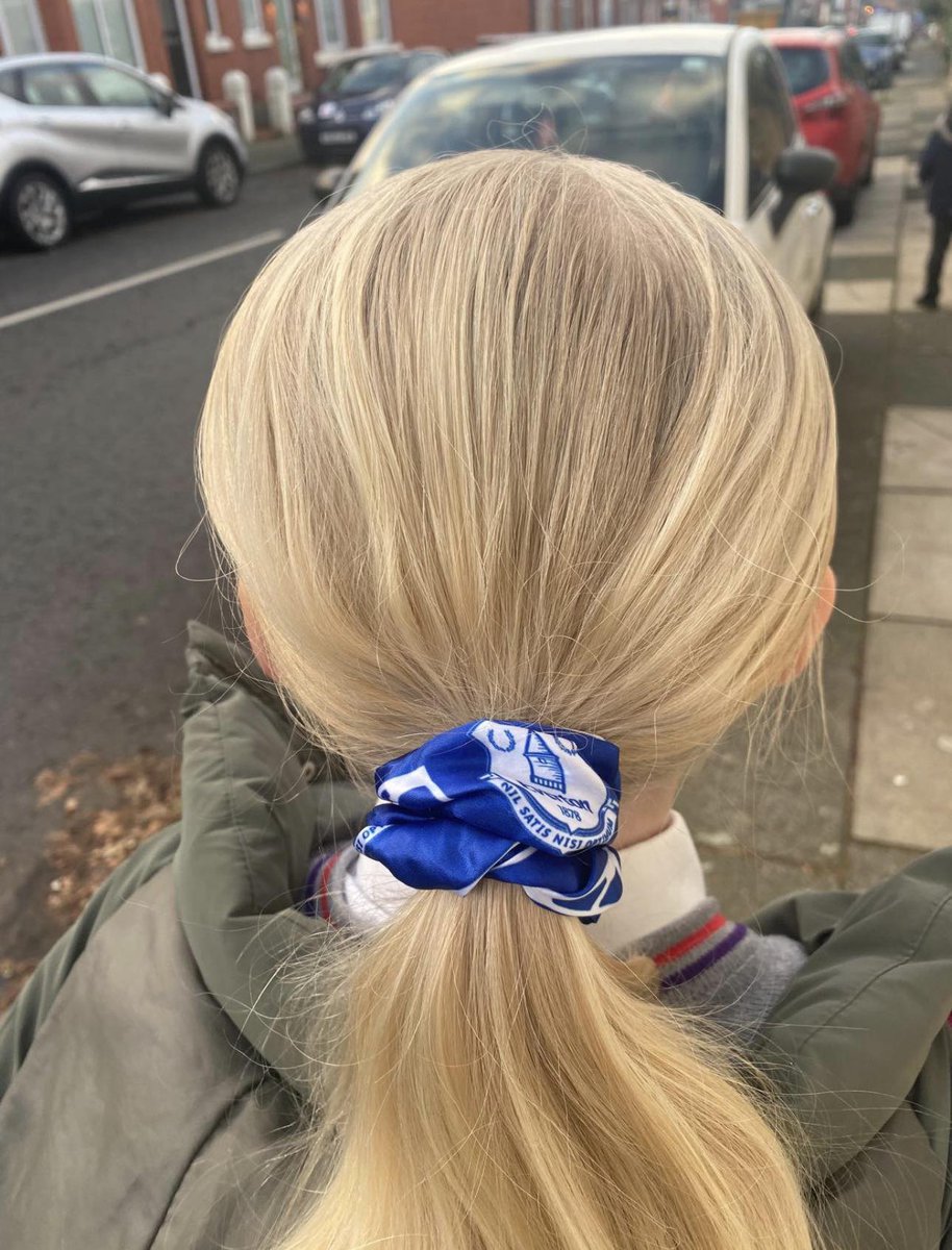 Laura Gates tweet media