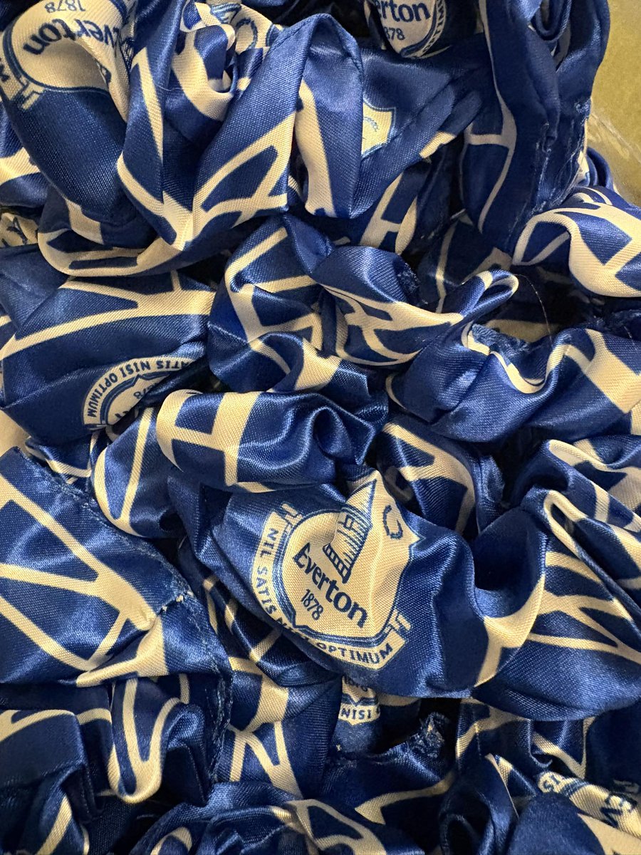 Laura Gates tweet media