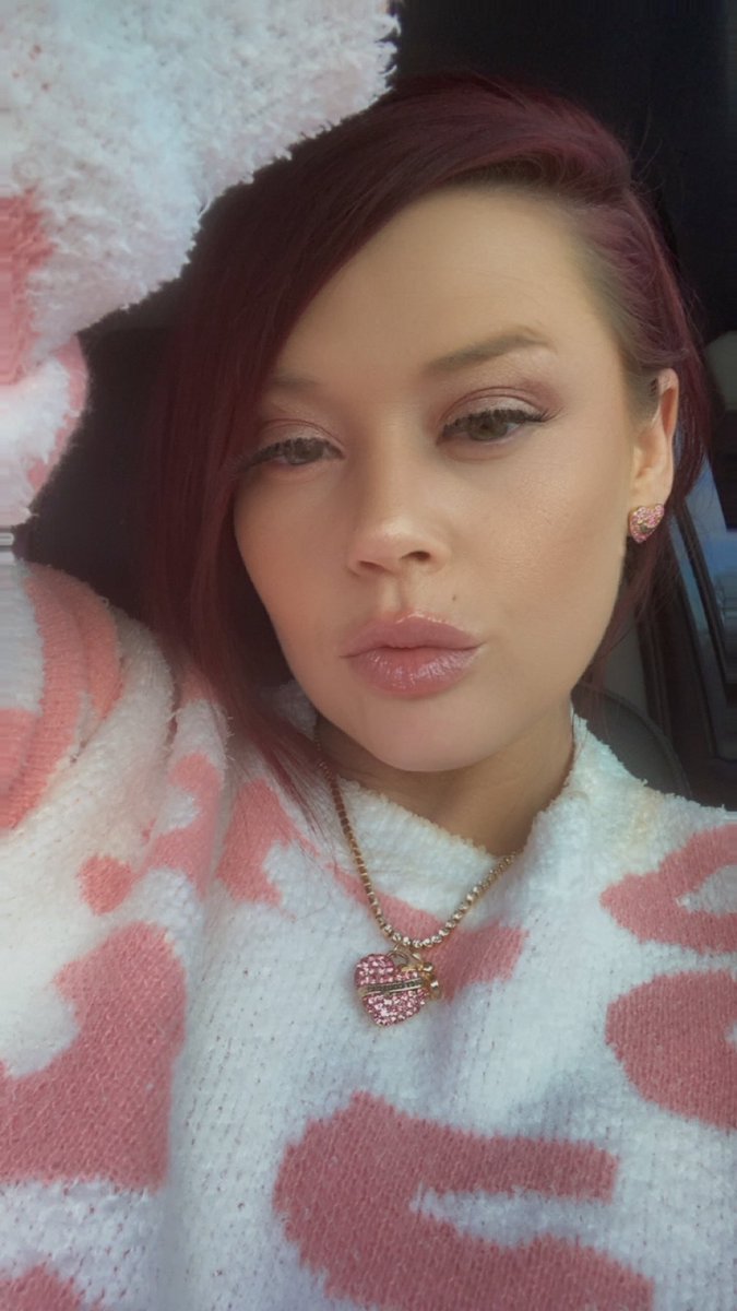 AmandaLynnOfficial tweet media