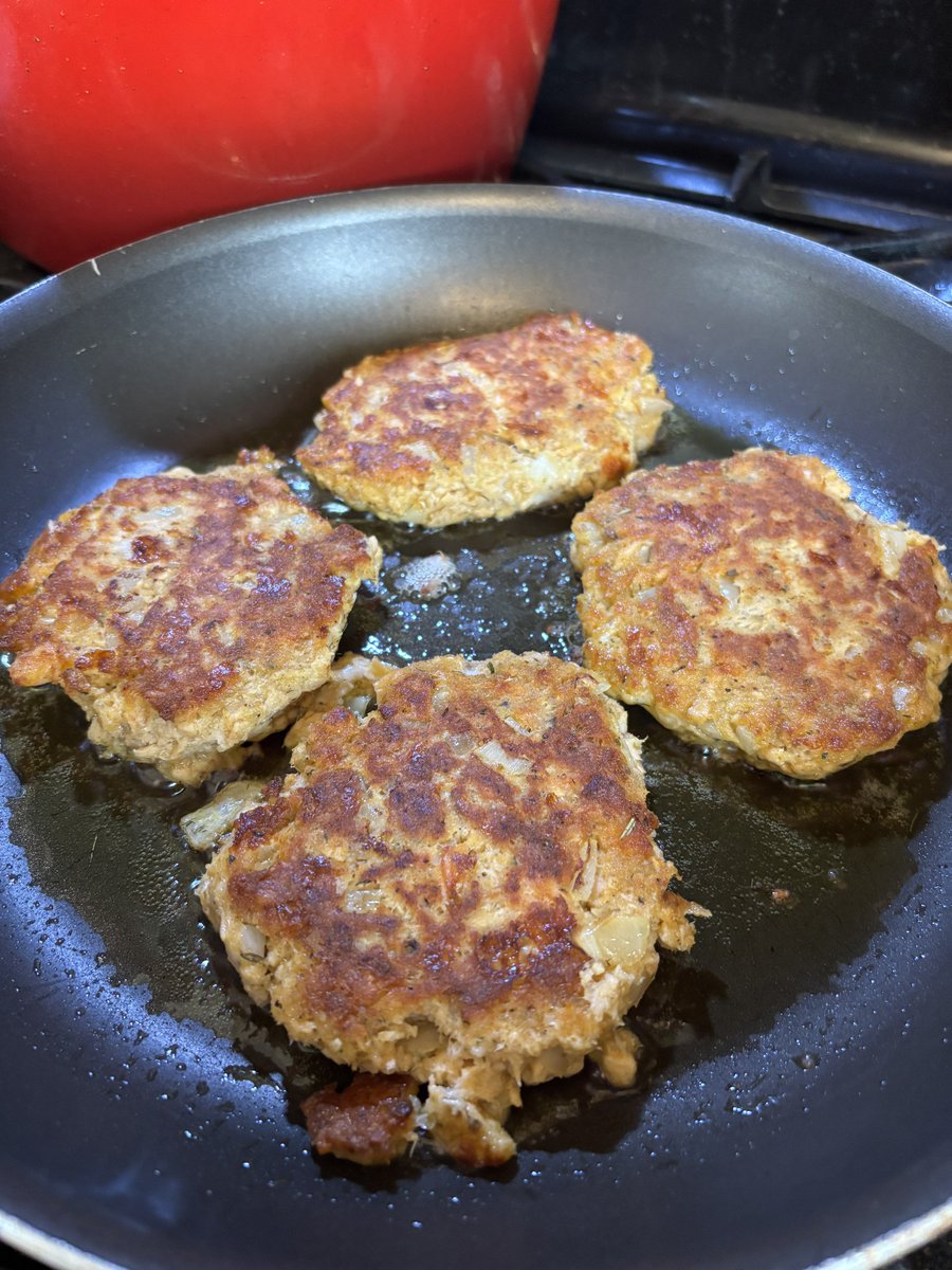 Mrs Sarah ☕️ tweet media