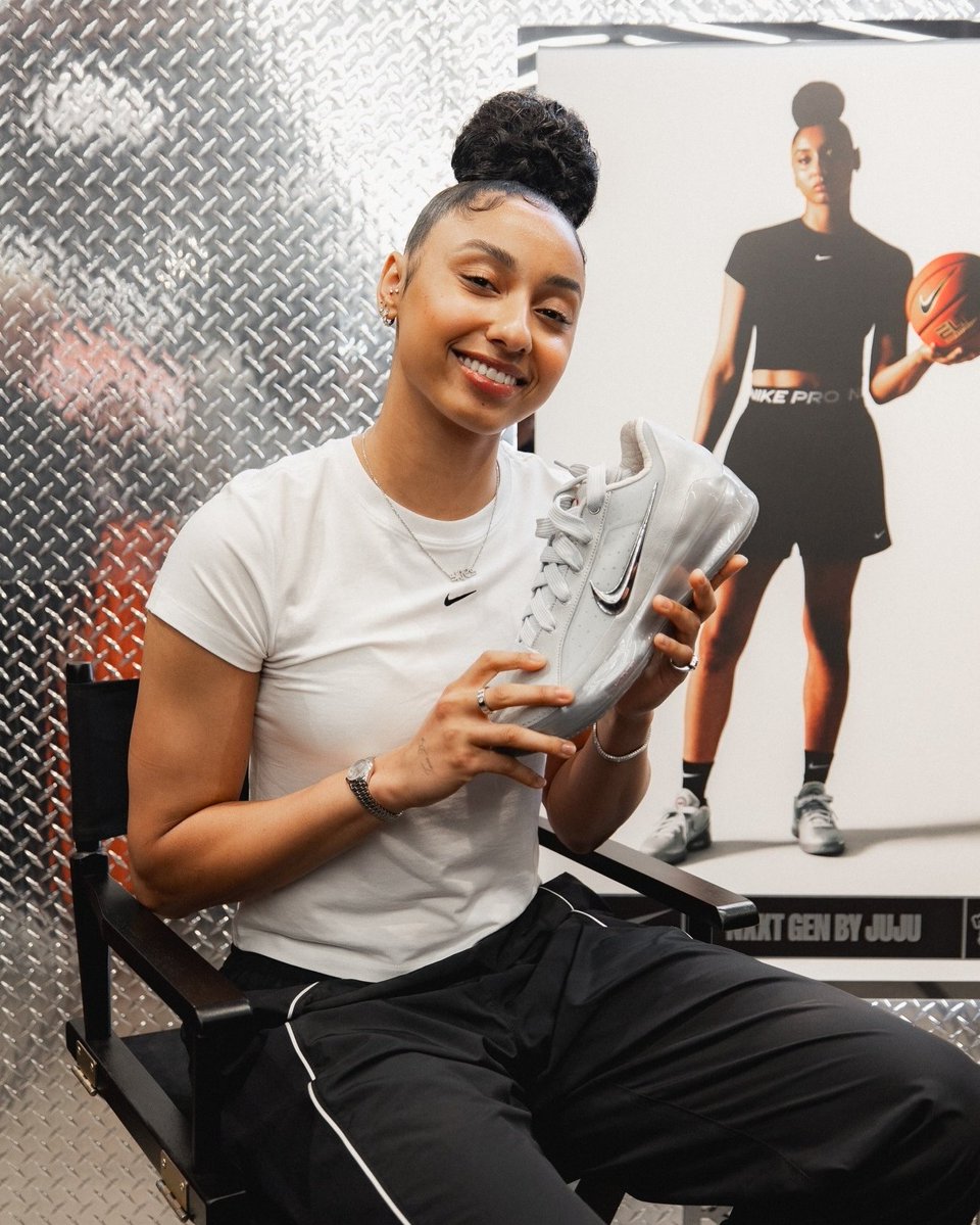 Modern Notoriety tweet media