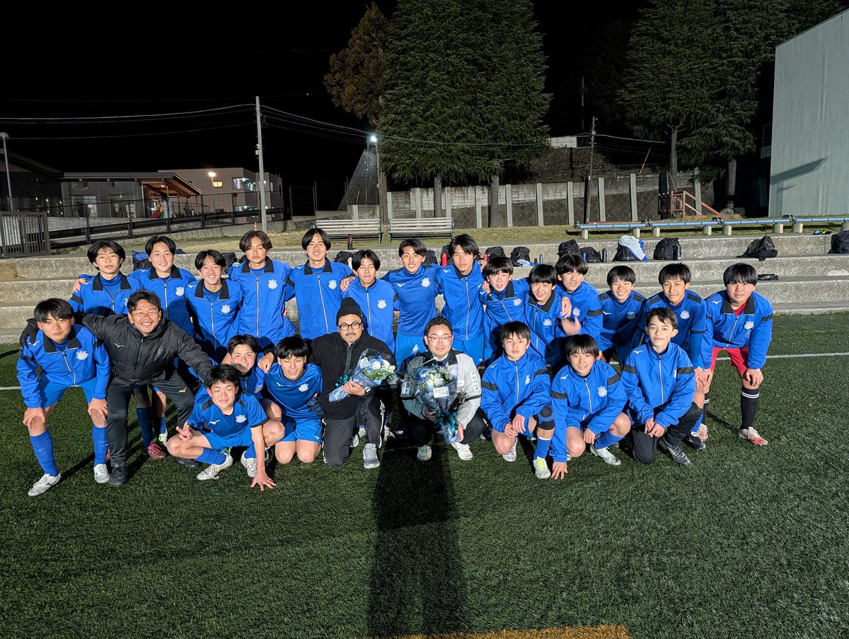 VFestFC's tweet photo. 【感謝】
熱い心を持って指導して頂きありがとうございました🙇
選手達は指導の中で得たヒントを活かせると思います👌
本当にありがとう
#VFest
#信陽製油株式会社 
#スターらんど
#コタカ電化
#株式会社サンワールド
#インターリゾート東屋
#河野司法書士事務所
#富士交流サービス協同組合 https://t.co/iSWPrtmxos